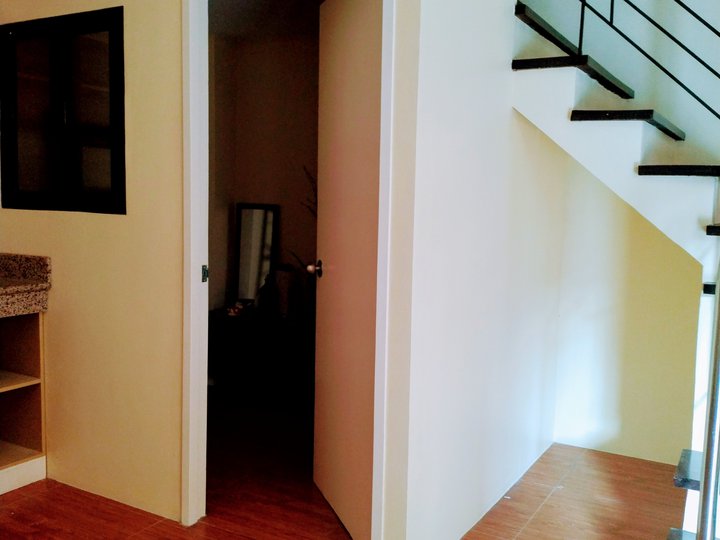 3 storey townhouse for sale in laspinas