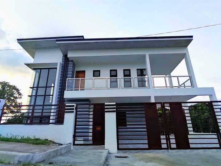 3 to 4 bedroom House and lot in lipa city Batangas