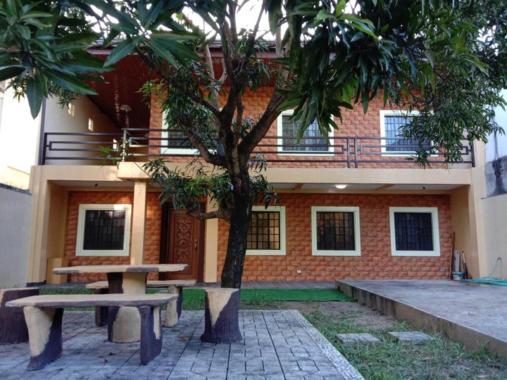 5-bedroom Single Attached House For Sale