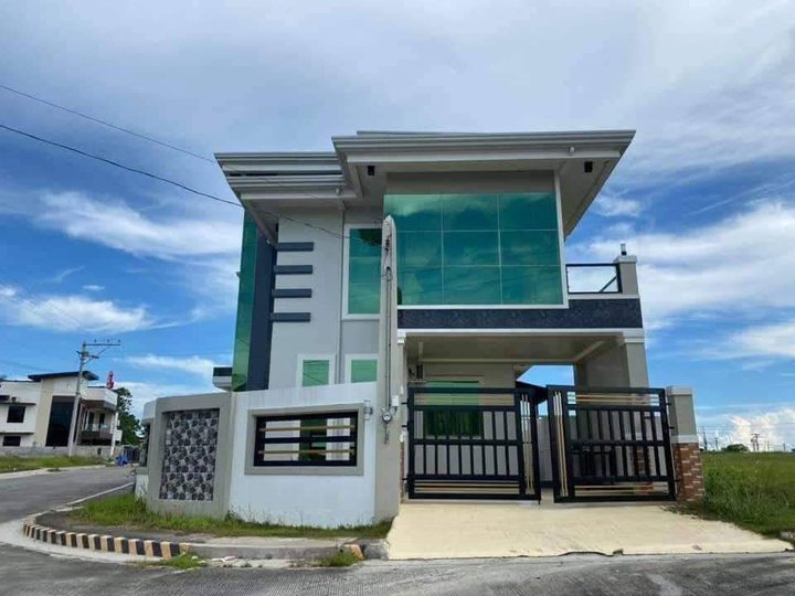 This is a 3 Storey Fully Furnished House and Lot