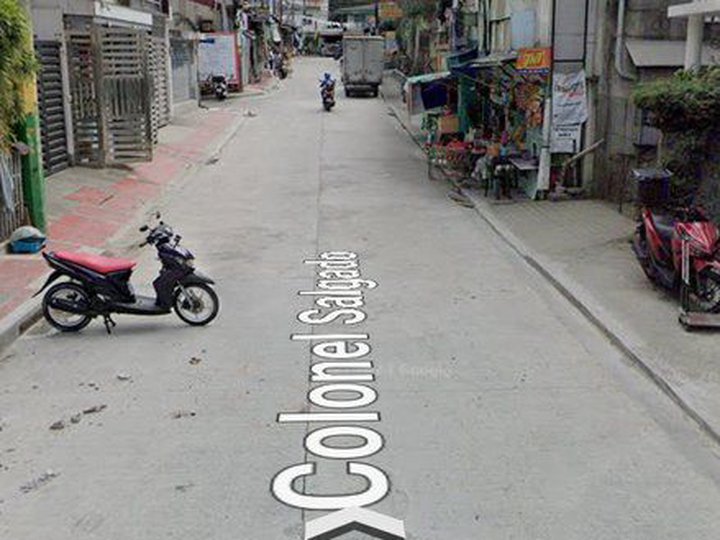 Commercial lot in a prime location 435 sqm clean title in Col. Salgado St. Kamias Road, Quezon City.