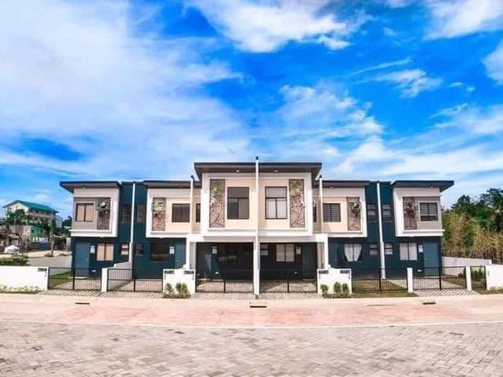 Fully Finish unit, Townhouse type, open for bank and pag-ibig financing