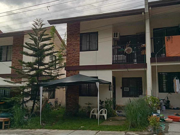 Pasalo 2-bedroom Townhouse end For Sale in Calamba Laguna near waltermart LPU Yakult Yazaki torres