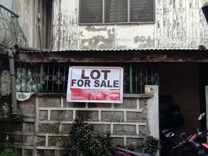 LOT FOR SALE WITH OLD HOUSE AT PROJECT 6 QUEZON CITY RUSH!!! * FLOOD FREE*