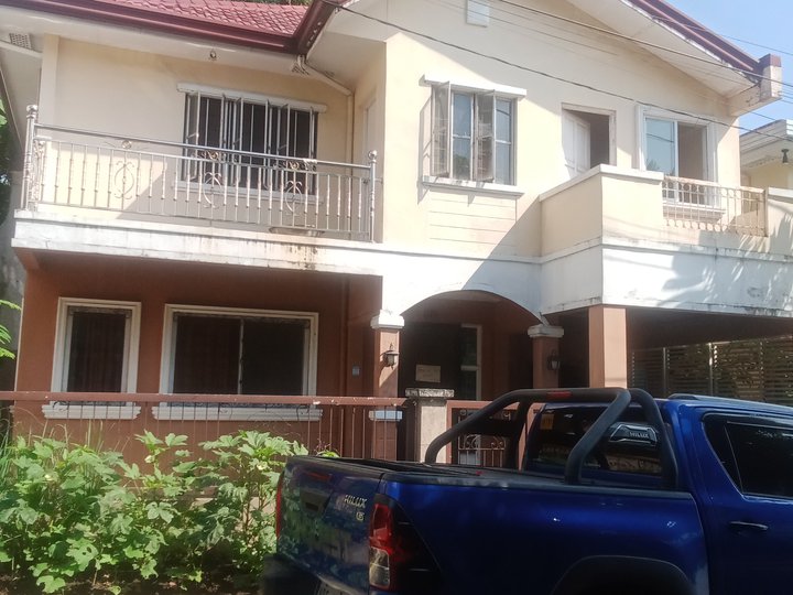 Titled 2 storey house and lot