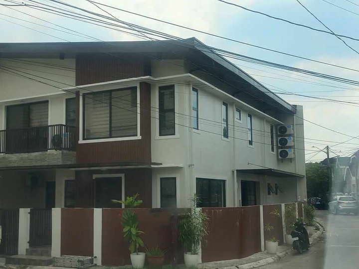 Corner House for rent