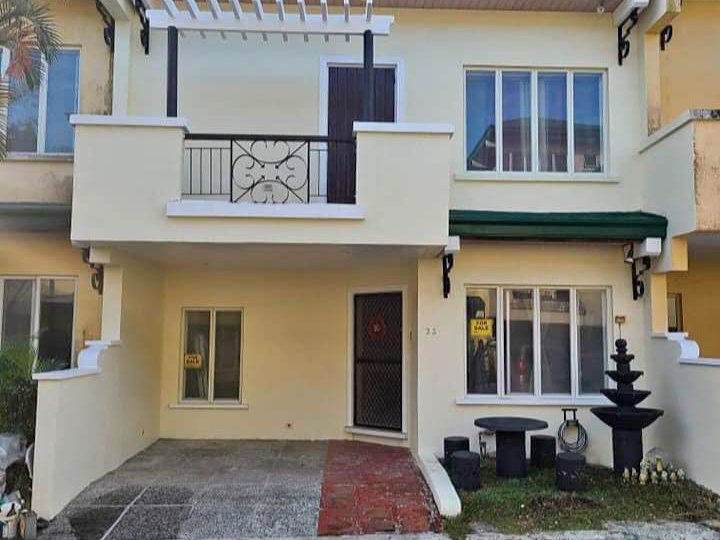 4-Bedroom Townhouse For Sale in Royale Tagaytay Estate Alfonso Cavite