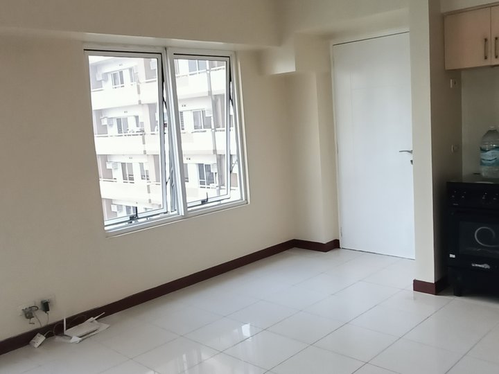 Pre-Owned 81.00 sqm 3-bedroom Residential Condo For Sale