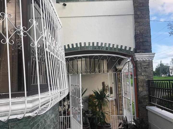 4-bedroom House For Sale in Lipa royale Batangas