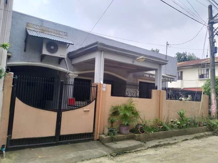 Pre-Owned 3-bedroom Townhouse For Sale metroville subd sta rosae in Santa Rosa Laguna