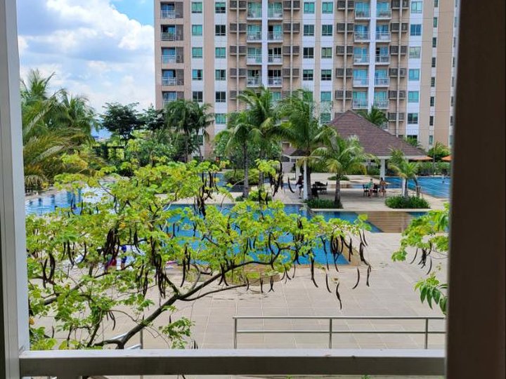 Amenity View 3 BR The Grove by Rockwell
