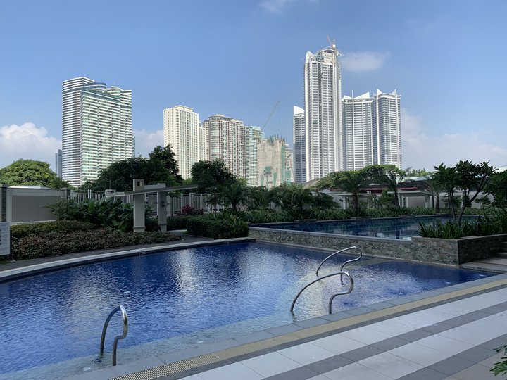 Pet Friendly 1 bedroom Condo For Rent in Makati Facing to Rockwell