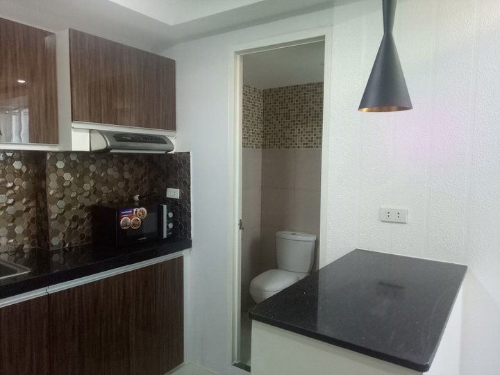 Spacious Loft for rent in Valenzuela - 3 Bedrooms - Student Price!