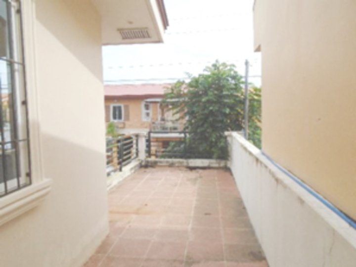 Foreclosed 2-bedroom Townhouse For Sale in Lipa Batangas