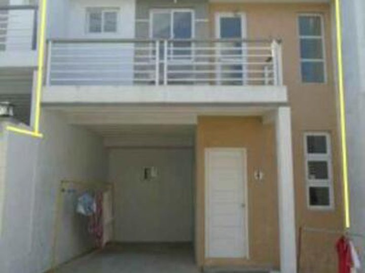 Foreclosed 2-bedroom Townhouse For Sale in Taal Batangas