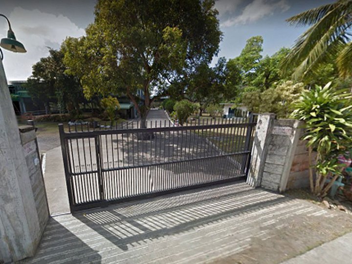 Gated 2.6965 hectare with structure, Victoria Laguna