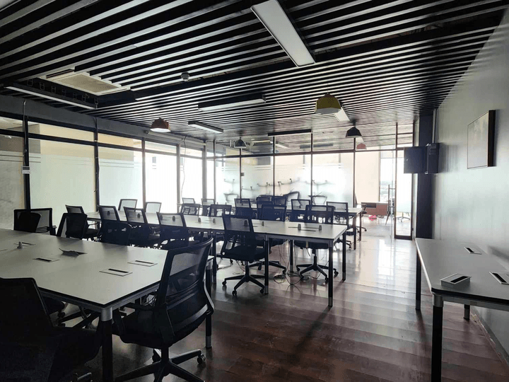 For Rent Lease Office Building Fully Furnished, Southwoods City Laguna