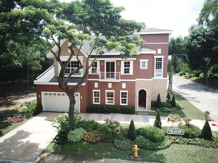 Luxury House and Lot For Sale in Sta. Rosa Laguna