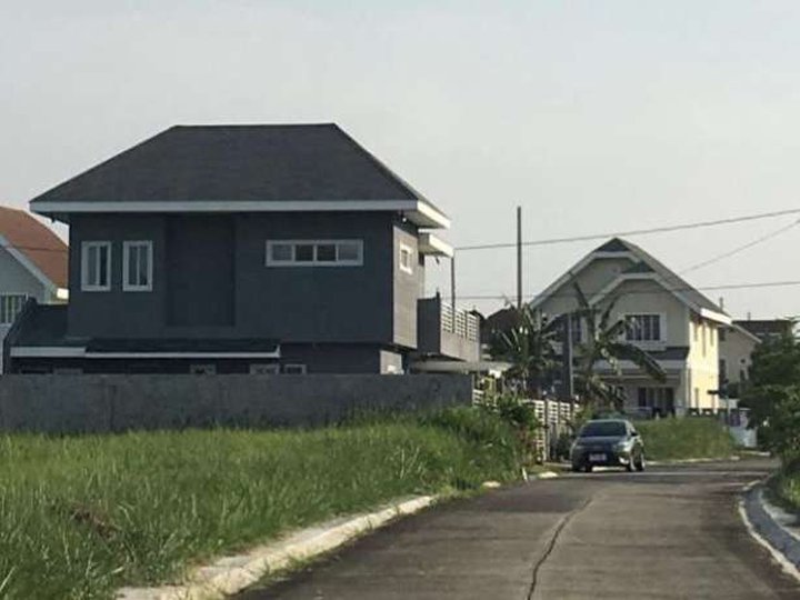 Facing East Lot 10k Monthly in Sta Rosa Laguna near Nuvali, SLEX, Vista Mall, Tagaytay, etc