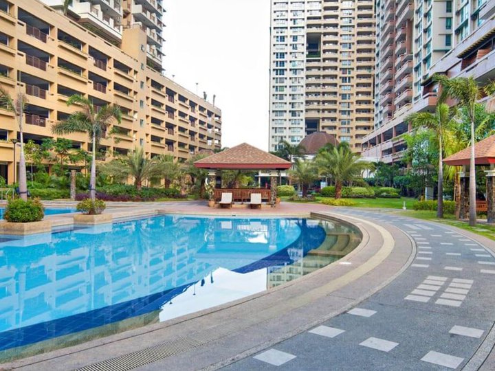 3BR Condo W/ Parking for rent at 40K In Mandaluyong City near Makati