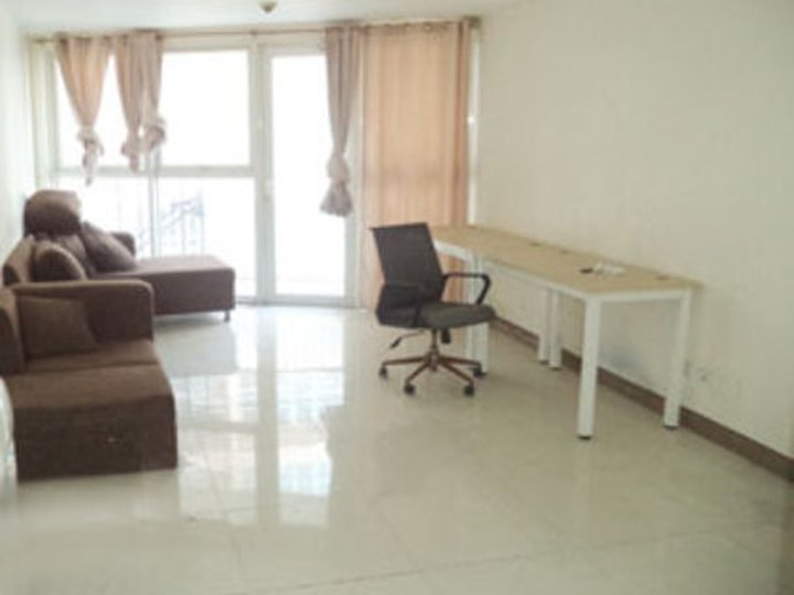 Foreclosed 102.60 sqm 2-bedroom Residential Condo For Sale in BGC Taguig