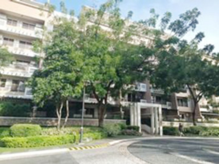 Foreclosed 75.00 sqm 3-bedroom Residential Condo For Sale in Taguig