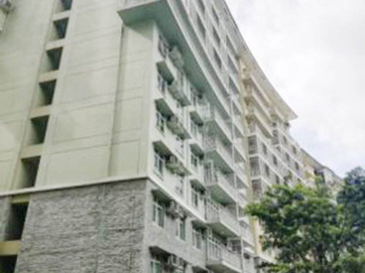 Foreclosed 127.00 sqm 3-bedroom Residential Condo For Sale in BGC Taguig