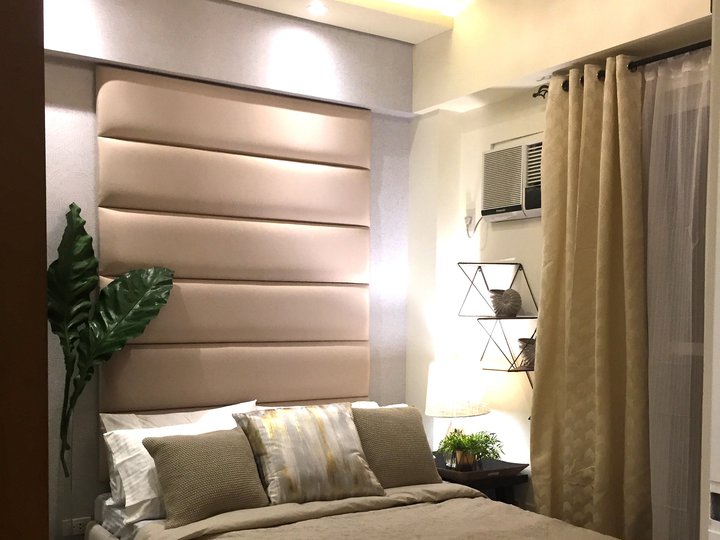 The Atherton by DMCI Homes 2 bed with balcony 56SQM Sucat Paranaque