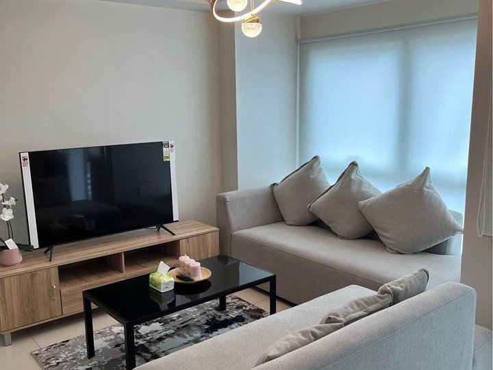3 Bedroom Unit in Madison Parkwest BGC For Lease