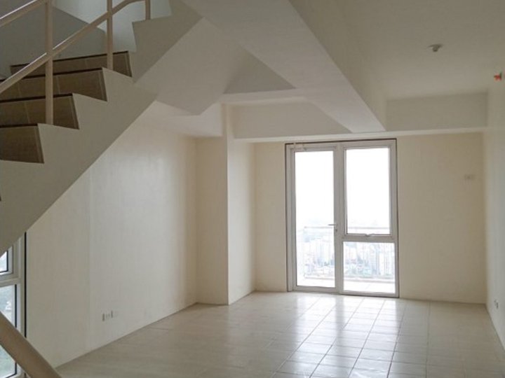 3 Bedroom Bi-Level Penthouse for Sale in Kasara Residences Pasig City