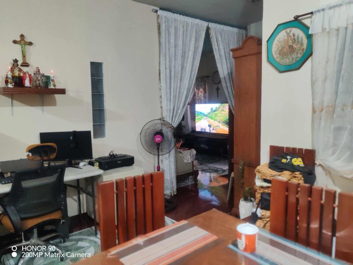 Pre-Owned 3-bedroom Single Attached House For Sale in San Pedro Laguna