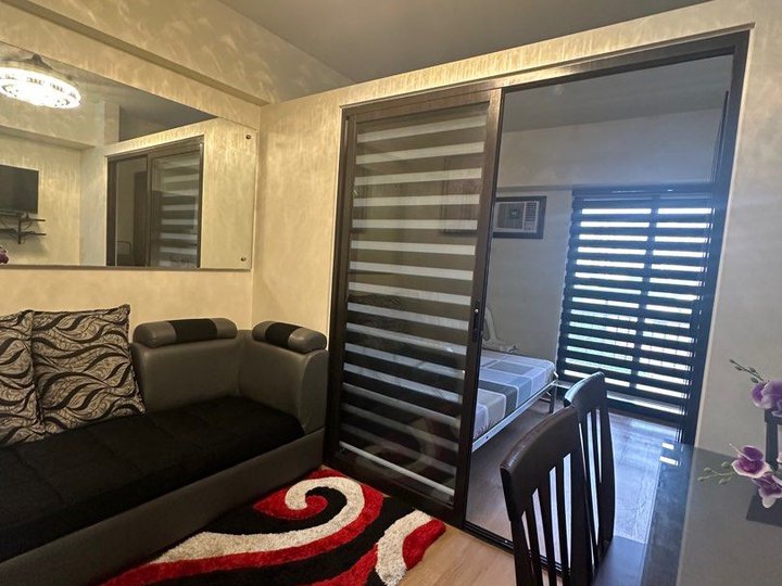 For Rent Fully Furnished 1br Condo with Parking in Calathea Paranaque DMCI