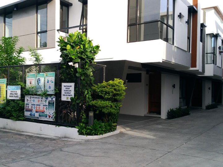 RFO Luxury 3-bedroom Townhouse For Sale in Cubao-Crame