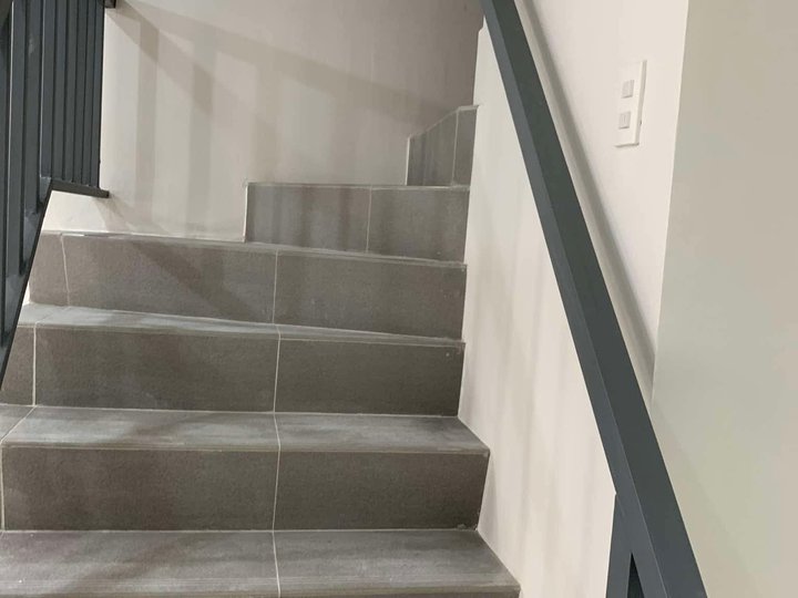Modern 3-bedroom Townhouse for Sale in Talon Village, Las Pinas