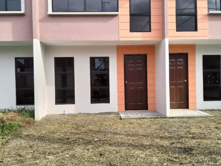 Pasalo 2-bedroom Townhouse For Sale in Meycauayan Bulacan