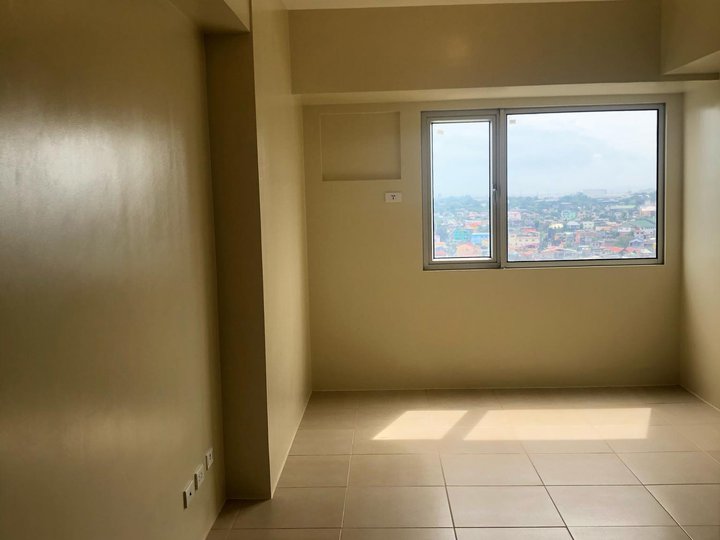 Studio Condo near Dela Salle For Sale in Pasay Metro Manila