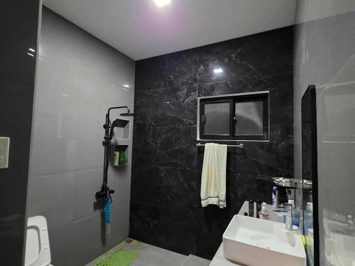 Pre-Owned 4-bedroom Single Detached House For Sale in Dumaguete Negros Oriental