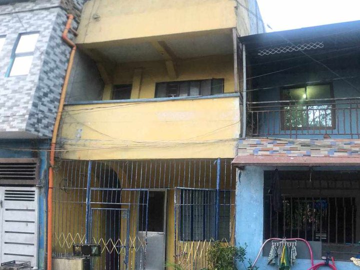 3 storey 2-bedroom Townhouse For Rent in Bacoor Cavite