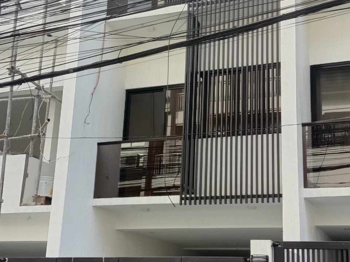 Ready For Occupancy 5-bedroom 3 Storey Townhouse For Sale in Quezon City