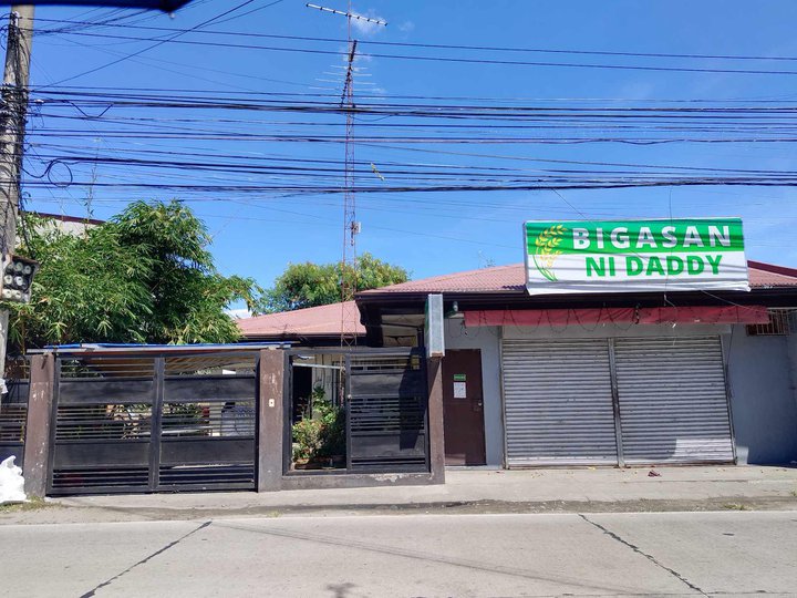 House and Lot for Sale with big stall for business in Sindalan, San fernando, Pampanga