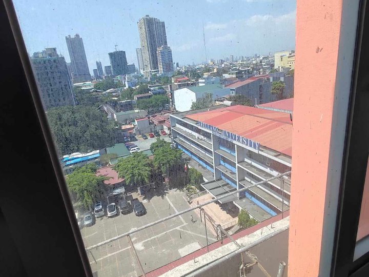 Prime Location Condo: Pasay  Unit with Access to Entertainment