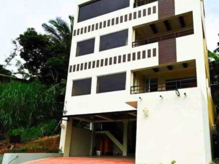 Building For Rent with pool in tagaytay open for sublease