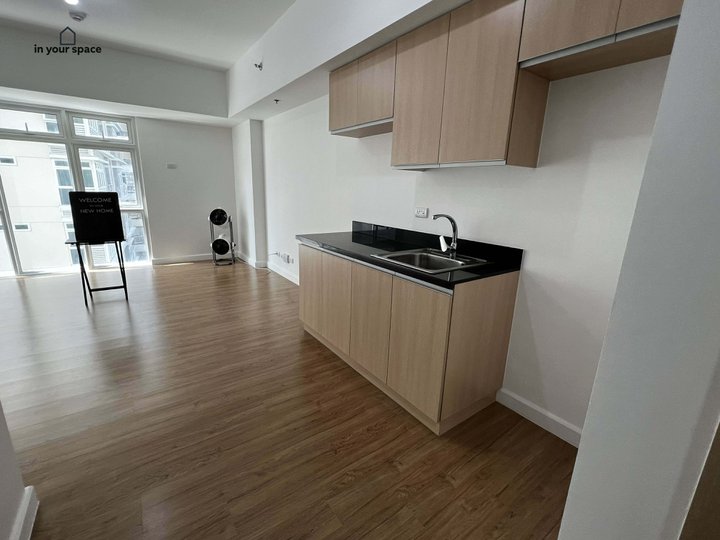 Brand New 30 sqm Studio Unit in The Veranda ARCA South Taguig