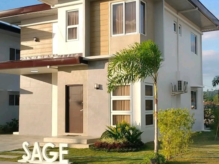 4-bedroom Single Detached House For Sale in Subic Zambales