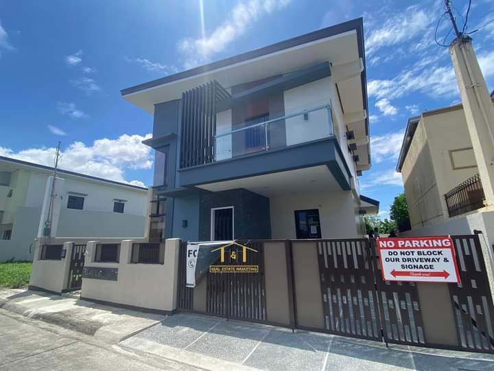 BRAND NEW HOUSE AND LOT IN IMUS CAVITE