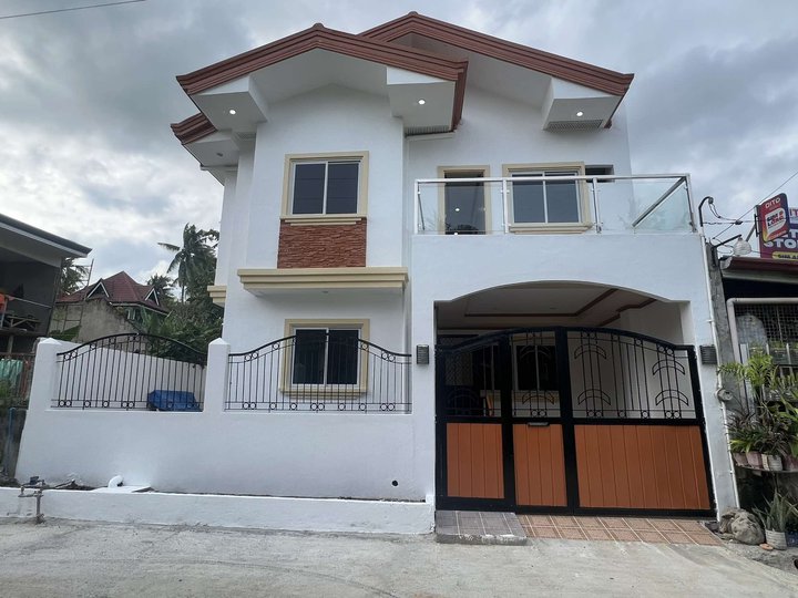 3-bedroom Single Detached House For Sale in Minglanilla Cebu