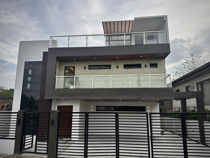 Brandnew Modern Tropical Contemporary House and Lot For Sale in Cebu Royal Estates, Consolacion Cebu