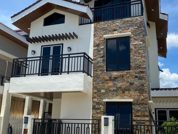 Brandnew 5-bedroom Single Detached House For Sale in South Forbes Villas, Silang Cavite