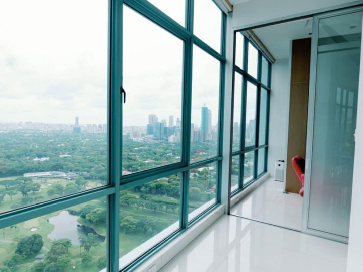 View of 24 Penthouse Design Ideas for Modern Urban Luxe Vibes