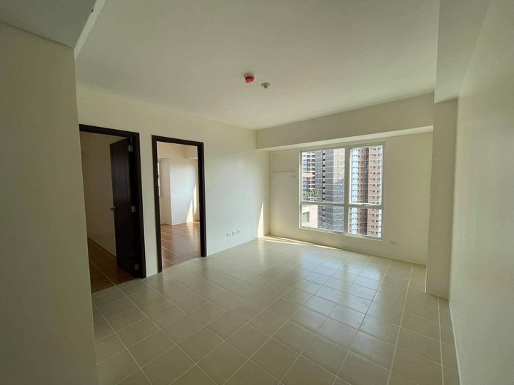 No Downpayment 2 bedrooms Rent to Own Pioneer Woodlands Near Robinsons Pioneer & MRT Boni